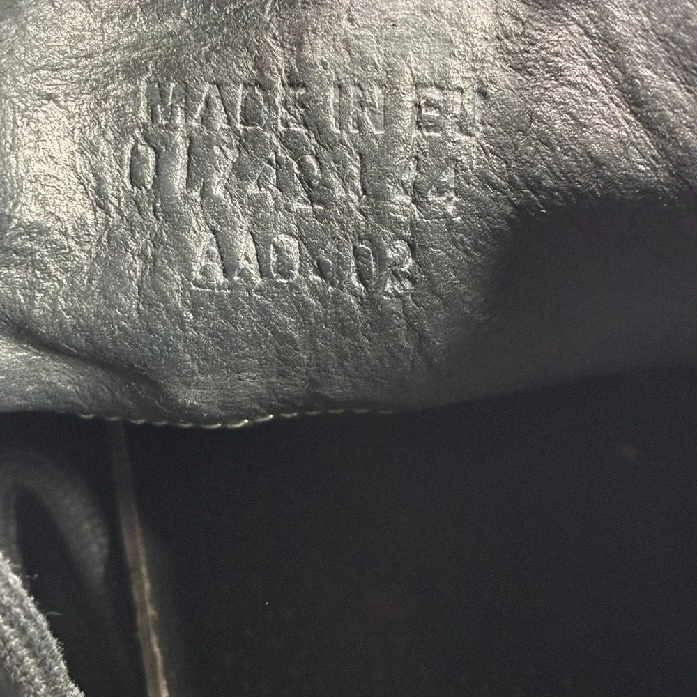 Kickers these chukka